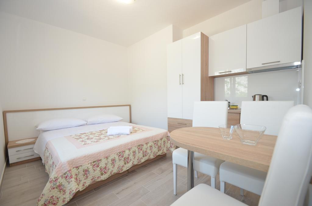 Apartment Anića Kuk Starigrad Paklenica Ruang foto