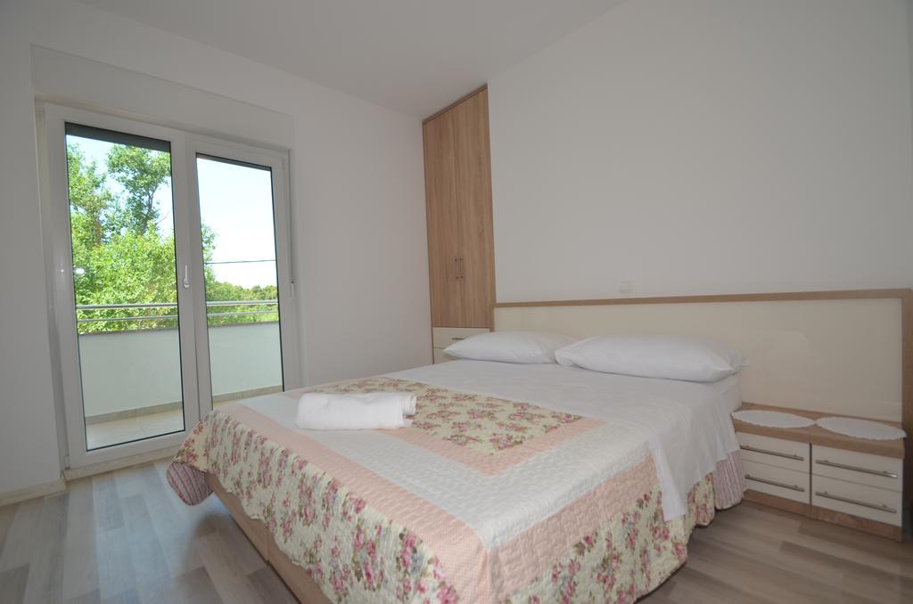 Apartment Anića Kuk Starigrad Paklenica Ruang foto