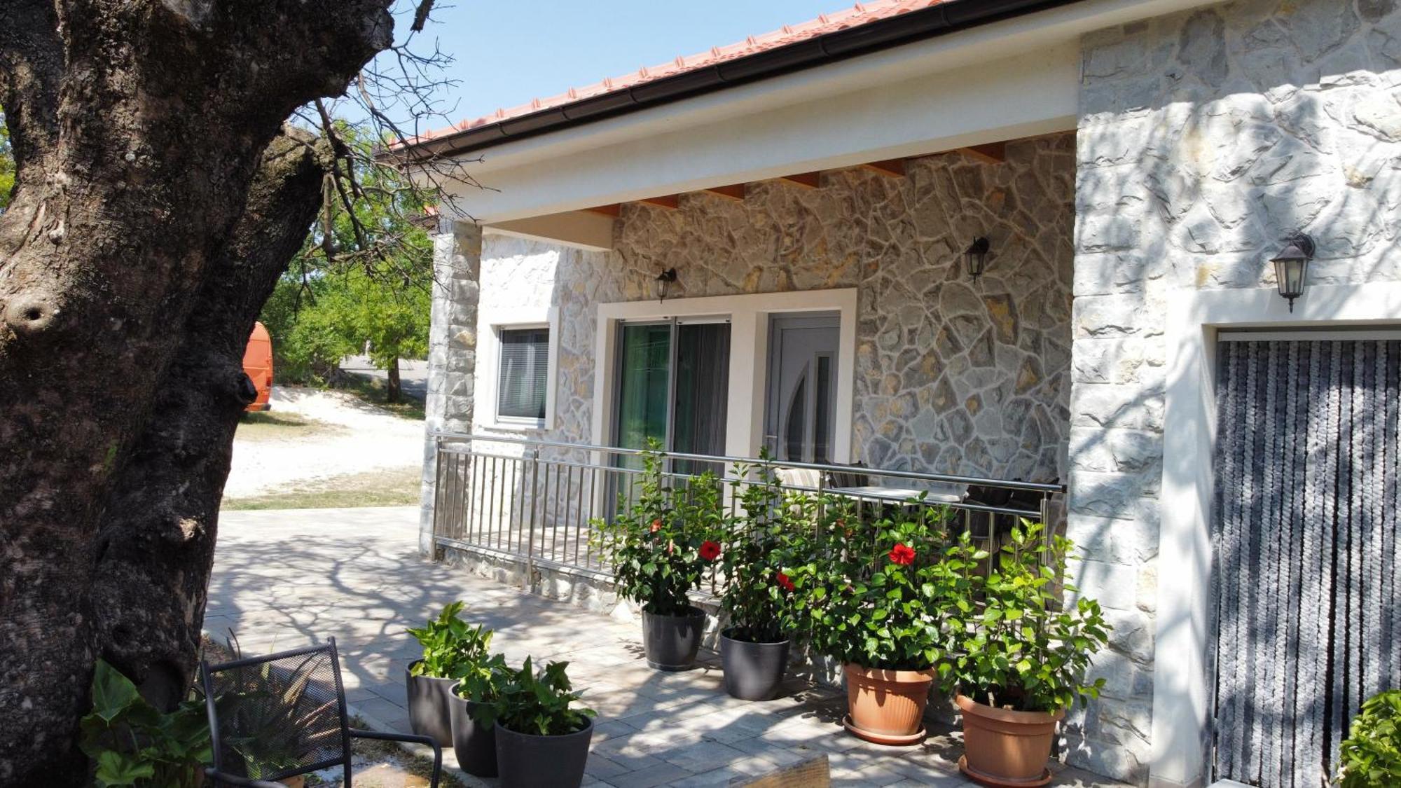 Apartment Anića Kuk Starigrad Paklenica Bagian luar foto