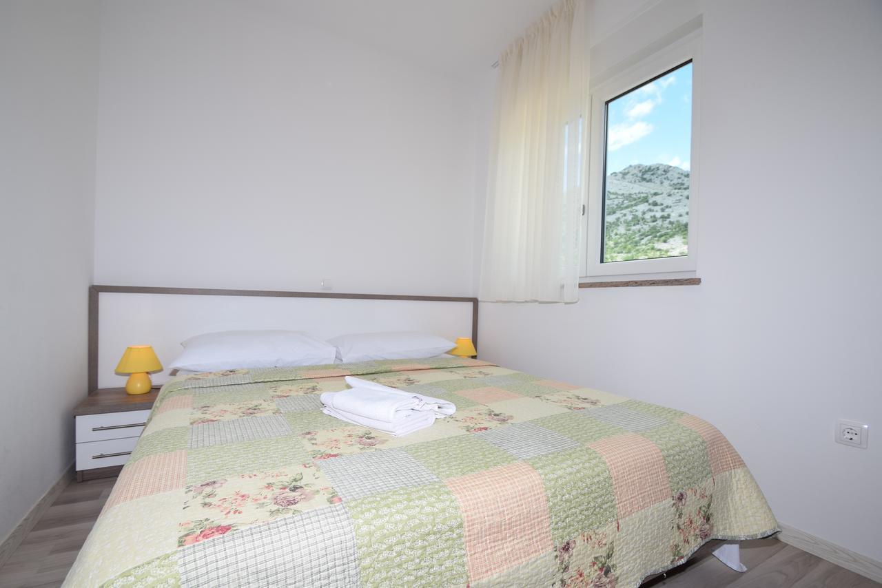 Apartment Anića Kuk Starigrad Paklenica Bagian luar foto