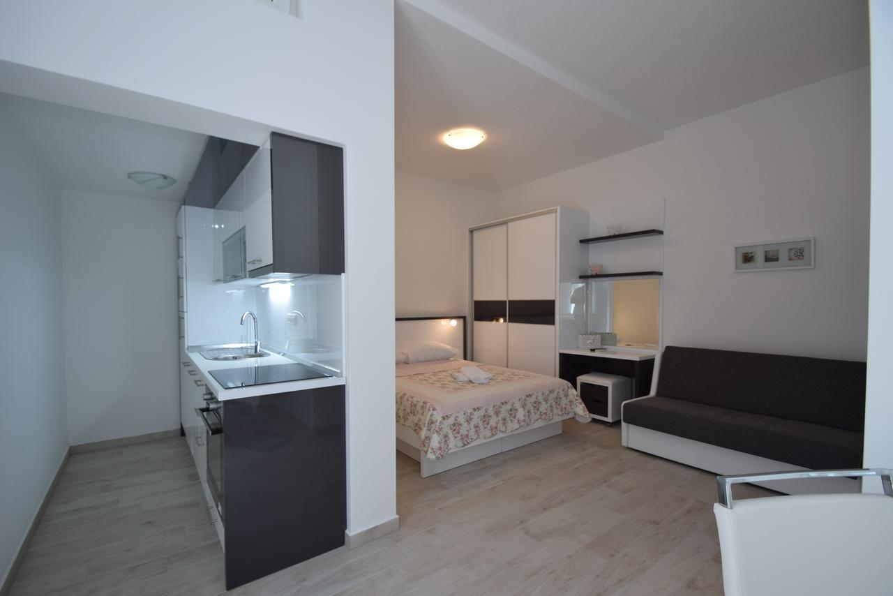 Apartment Anića Kuk Starigrad Paklenica Bagian luar foto