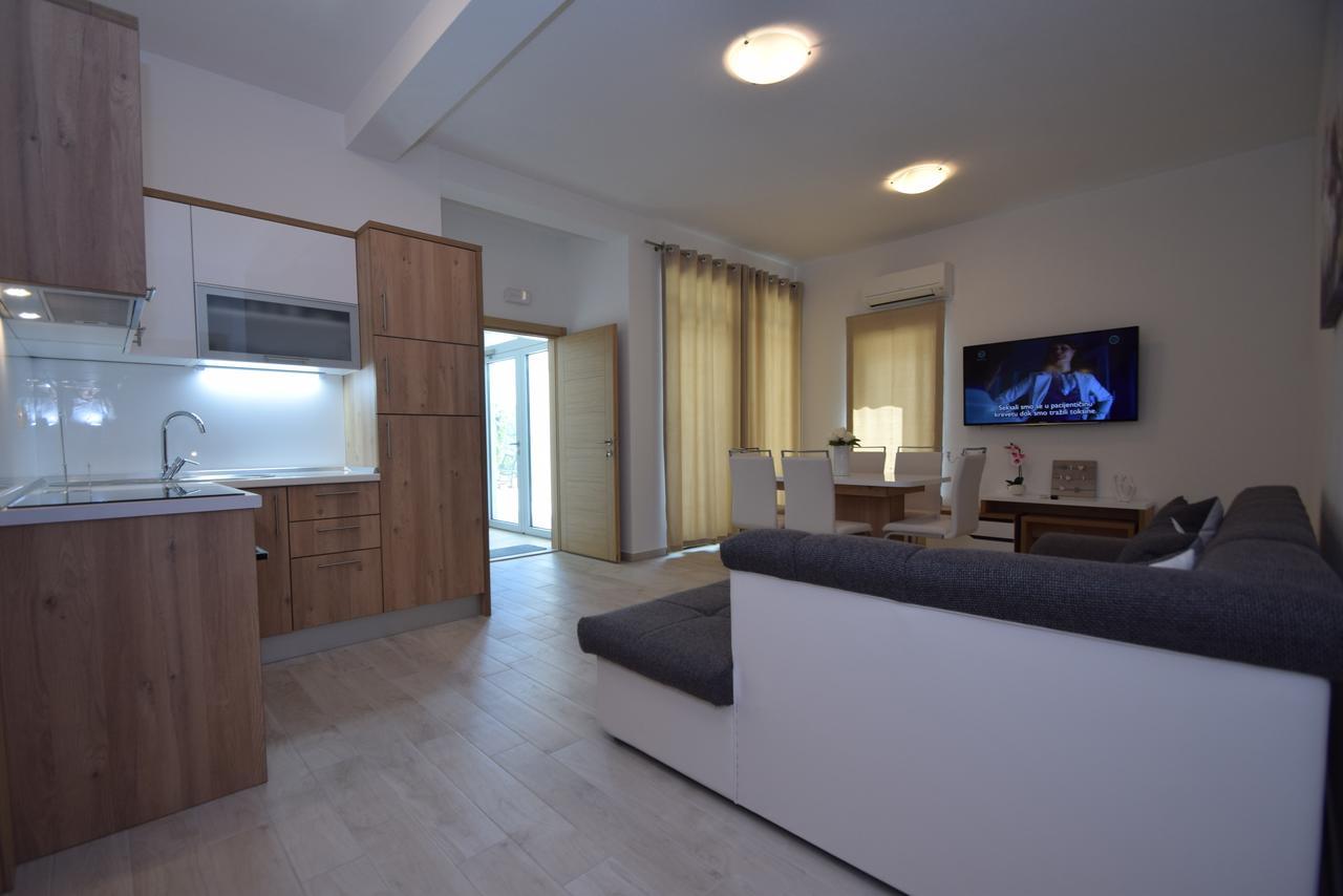 Apartment Anića Kuk Starigrad Paklenica Bagian luar foto