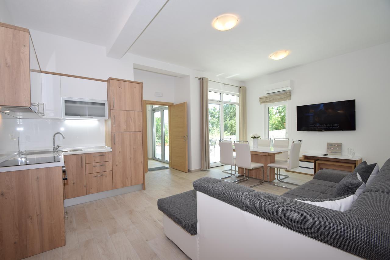 Apartment Anića Kuk Starigrad Paklenica Bagian luar foto