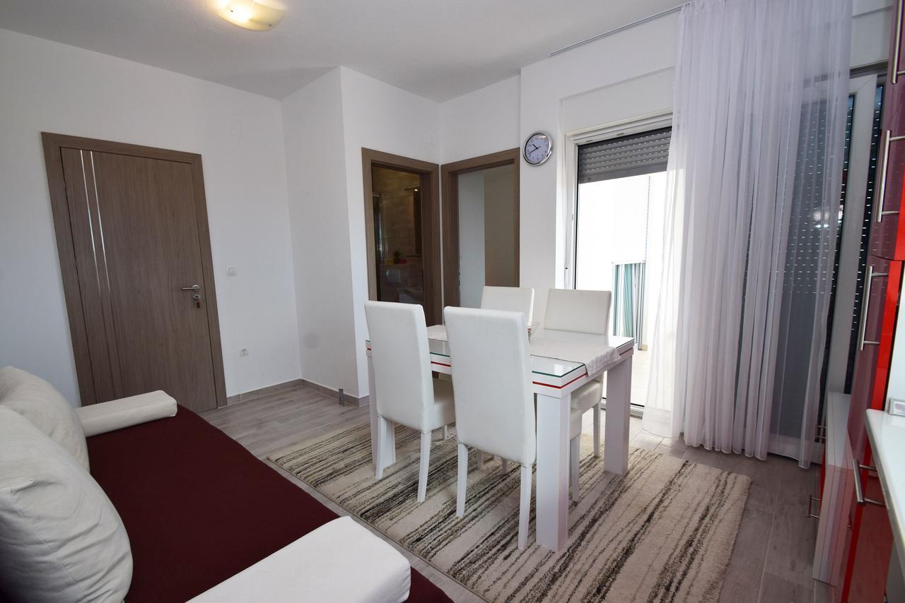 Apartment Anića Kuk Starigrad Paklenica Bagian luar foto