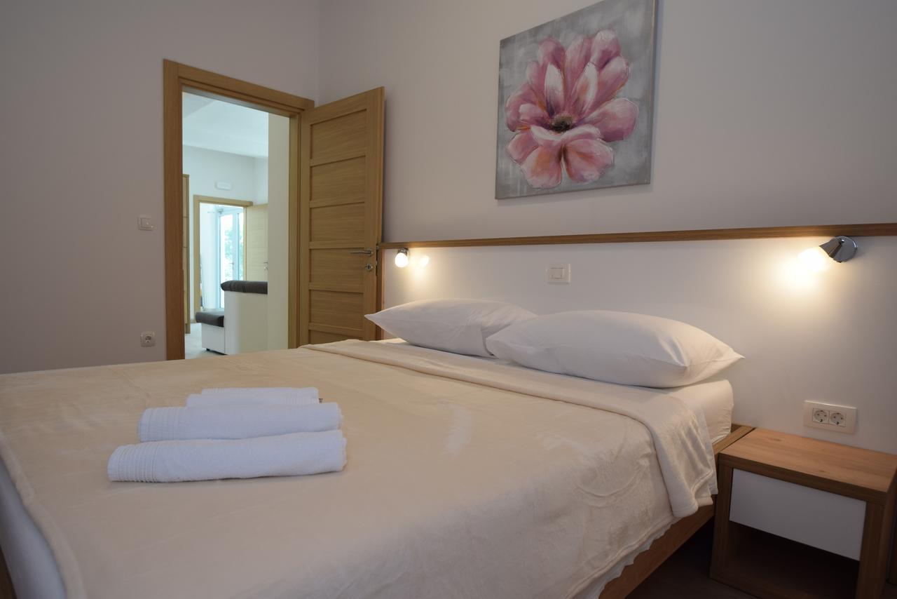 Apartment Anića Kuk Starigrad Paklenica Bagian luar foto