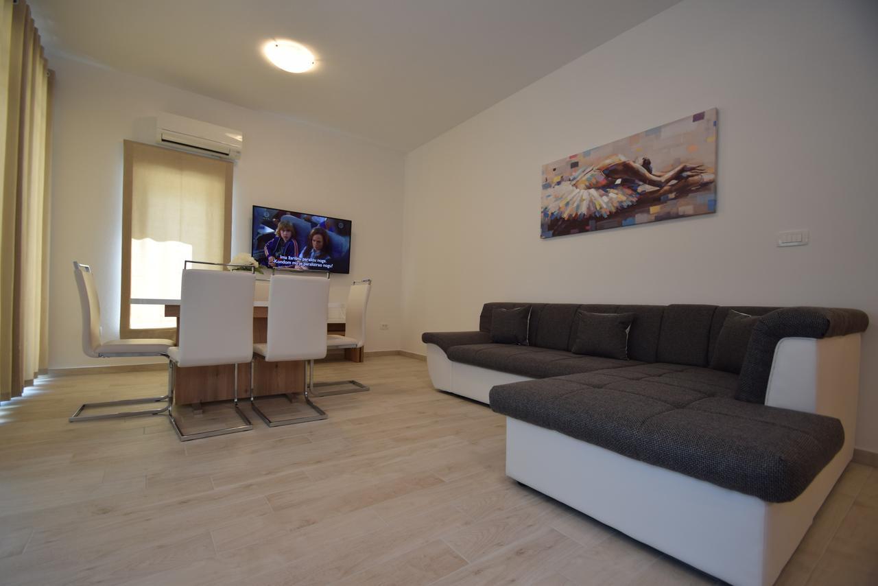 Apartment Anića Kuk Starigrad Paklenica Bagian luar foto